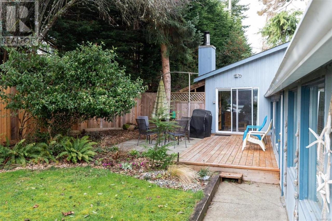 Salty Towers Ocean Front Cottages Sooke Extérieur photo