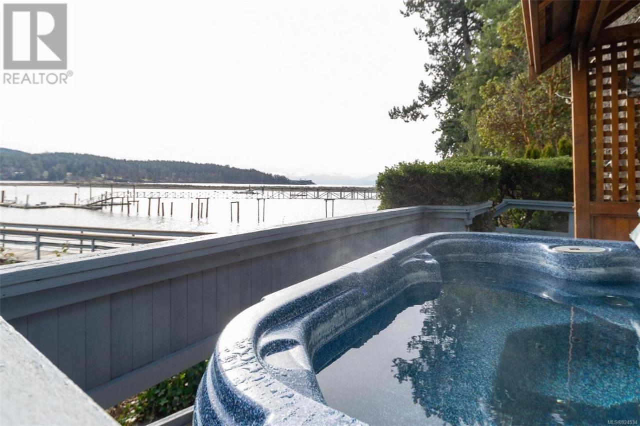 Salty Towers Ocean Front Cottages Sooke Extérieur photo