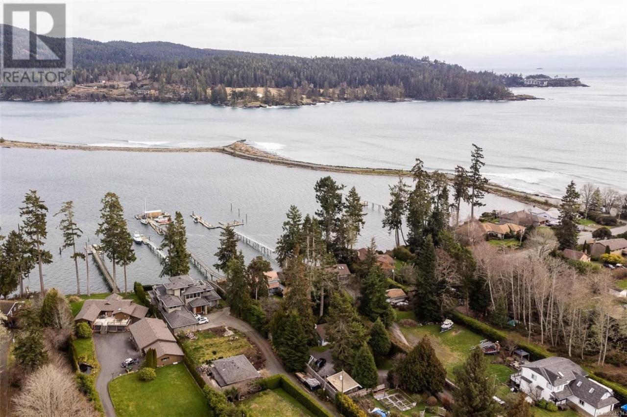 Salty Towers Ocean Front Cottages Sooke Extérieur photo